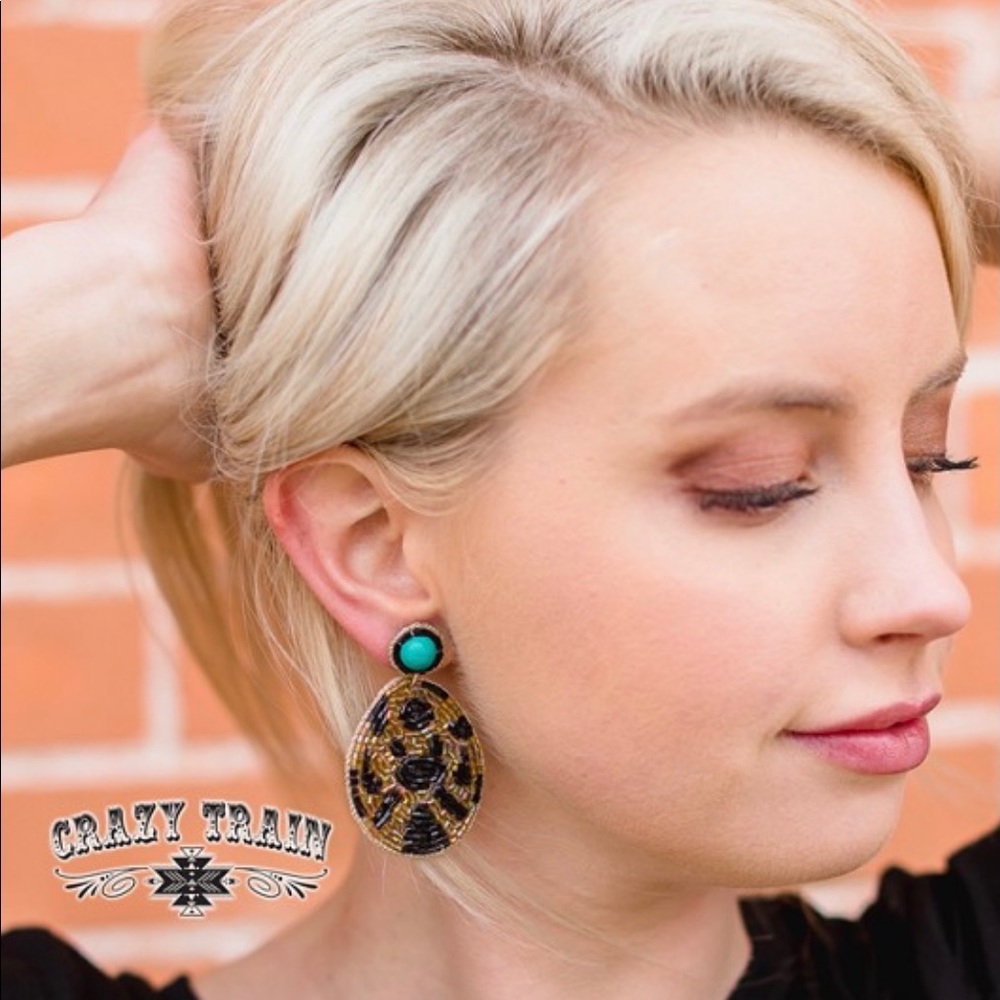 NWT! CrAzY TrAiN Lily Leopard Beaded Earrings! 🌸